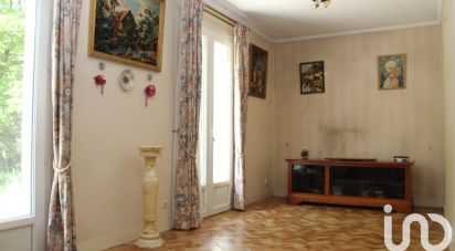House 5 rooms of 94 m² in Les Gonds (17100)