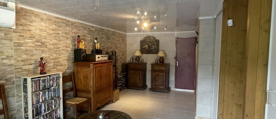 Maison traditionnelle 8 pièces de 179 m² à Vallon-Pont-d'Arc (07150)