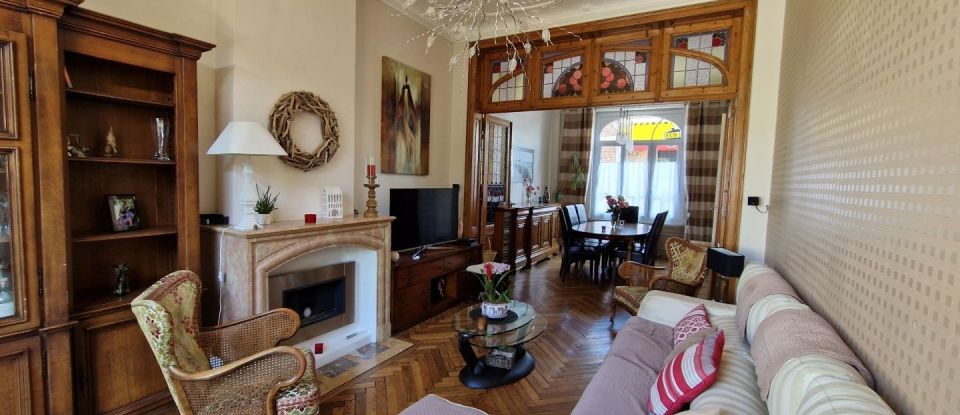 House 10 rooms of 224 m² in Harnes (62440)