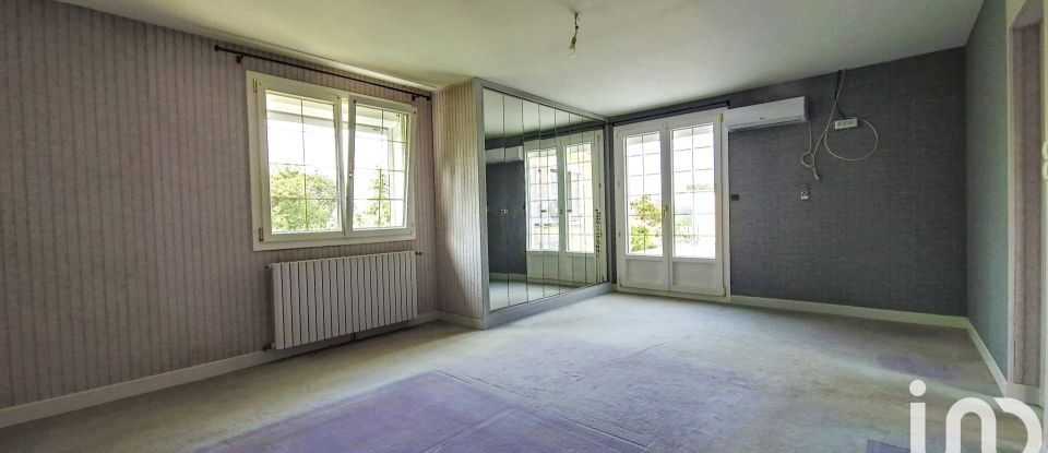 Maison 5 pièces de 136 m² à Chevannes (89240)
