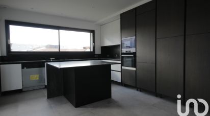 Duplex 4 rooms of 101 m² in Latour-Bas-Elne (66200)
