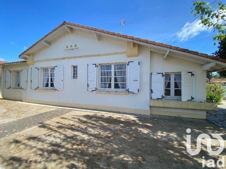 House 3 rooms of 83 m² in Saint-Brevin-les-Pins (44250)