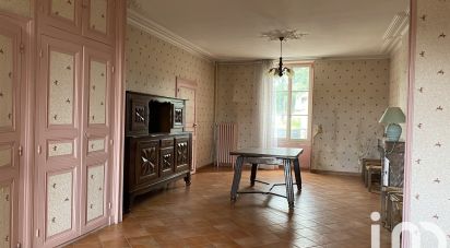 House 6 rooms of 165 m² in Igé (61130)