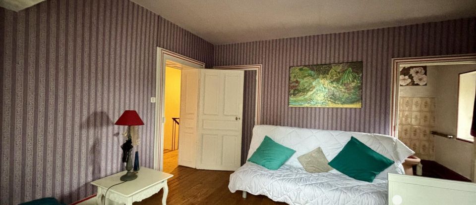 House 15 rooms of 524 m² in Saint-Rémy-en-Rollat (03110)