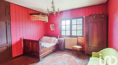 Traditional house 7 rooms of 230 m² in Belin-Béliet (33830)
