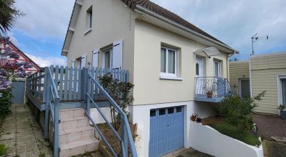 House 4 rooms of 140 m² in Luc-sur-Mer (14530)