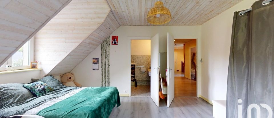 Mansion 9 rooms of 271 m² in Pouldergat (29100)