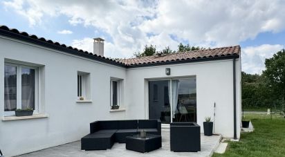 House 5 rooms of 103 m² in Saintes (17100)
