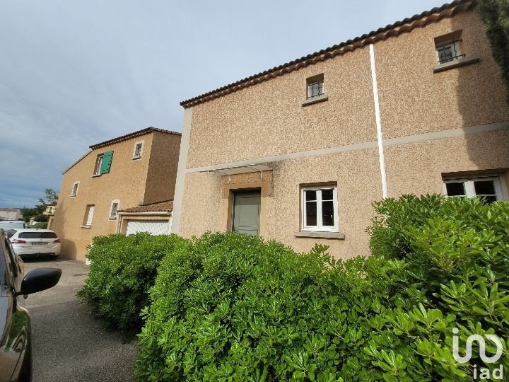 House 3 rooms of 64 m² in Loriol-du-Comtat (84870)