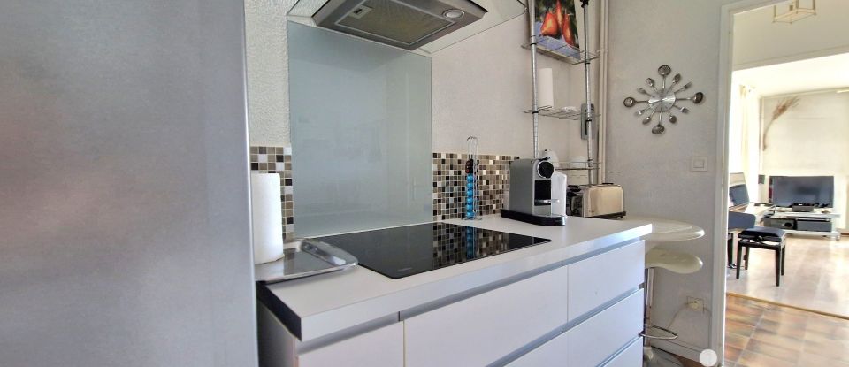 Apartment 4 rooms of 77 m² in Saint-Raphaël (83700)