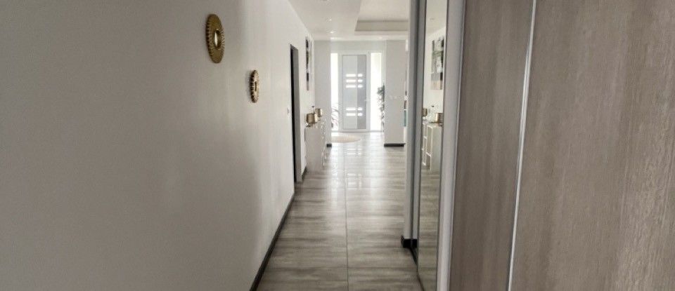 Maison 5 pièces de 335 m² à Montélimar (26200)