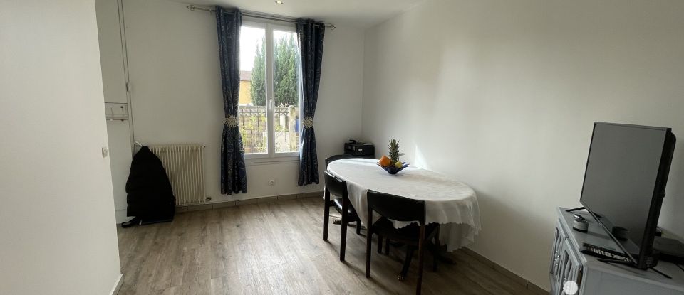 Town house 3 rooms of 75 m² in Bobigny (93000)