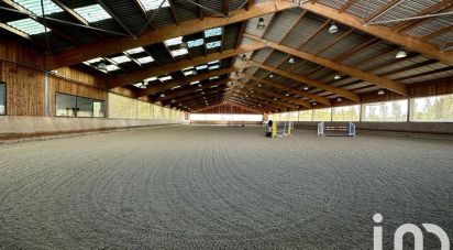 Equestrian facility 8 rooms of 200 m² in Les Bréviaires (78610)