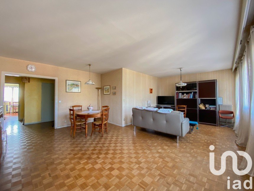 Apartment 3 rooms of 97 m² in Salon-de-Provence (13300)
