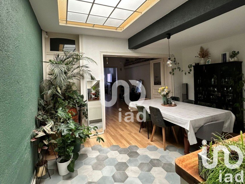 Town house 6 rooms of 142 m² in Hénin-Beaumont (62110)