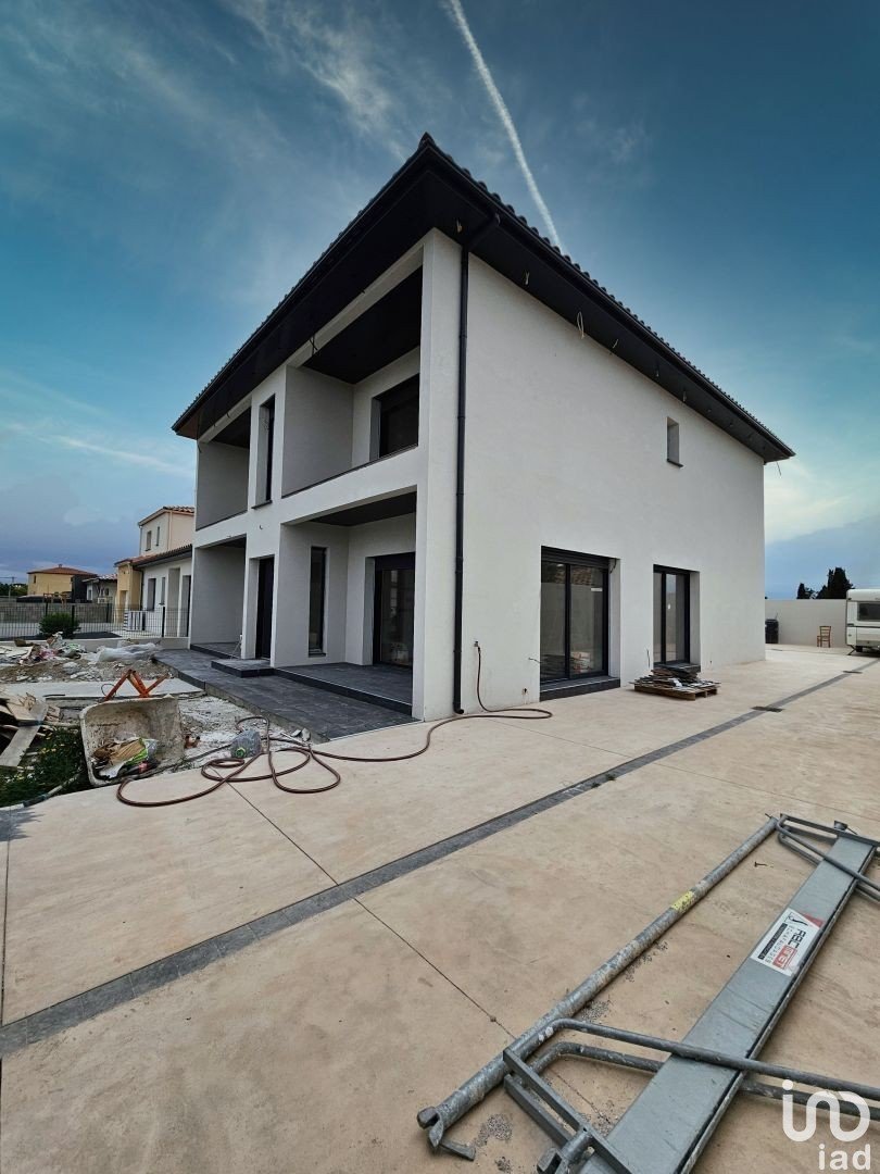 House 4 rooms of 200 m² in Pia (66380)