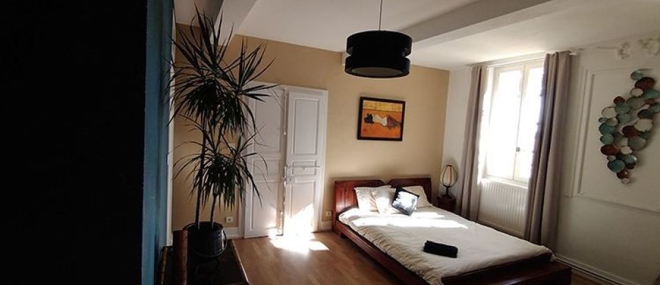 House 10 rooms of 385 m² in Marignac-Lasclares (31430)