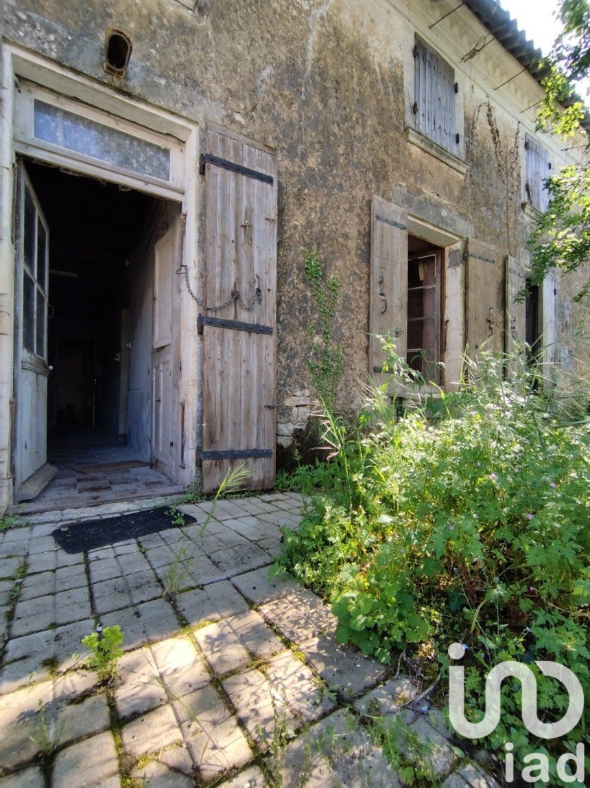 Vente Maison 145m² 4 Pièces à Moragne (17430) - Iad France