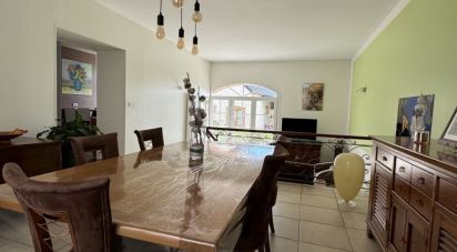 House 8 rooms of 175 m² in Senneçay (18340)