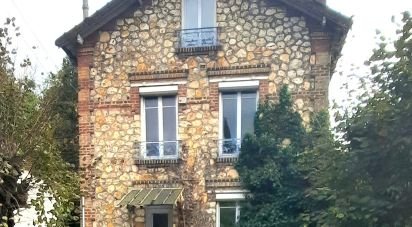 Traditional house 7 rooms of 122 m² in Montmorency (95160)