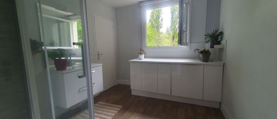 Apartment 3 rooms of 66 m² in Nantes (44100)