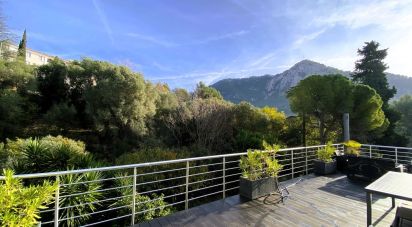 House 5 rooms of 139 m² in Toulon (83200)