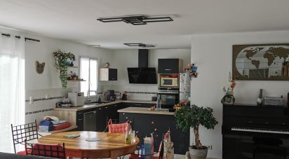 Village house 5 rooms of 126 m² in Courçon (17170)