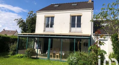 House 7 rooms of 153 m² in Élancourt (78990)