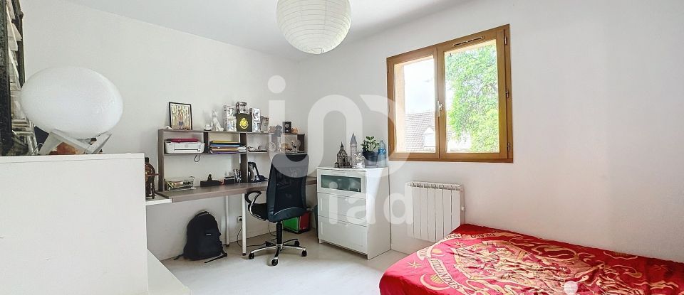 Appartement 3 pièces de 68 m² à Chevry-Cossigny (77173)