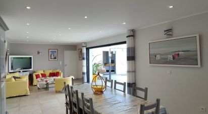 House 5 rooms of 141 m² in Lussant (17430)