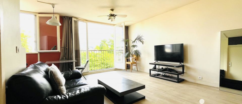 Apartment 1 room of 31 m² in Le Plessis-Trévise (94420)