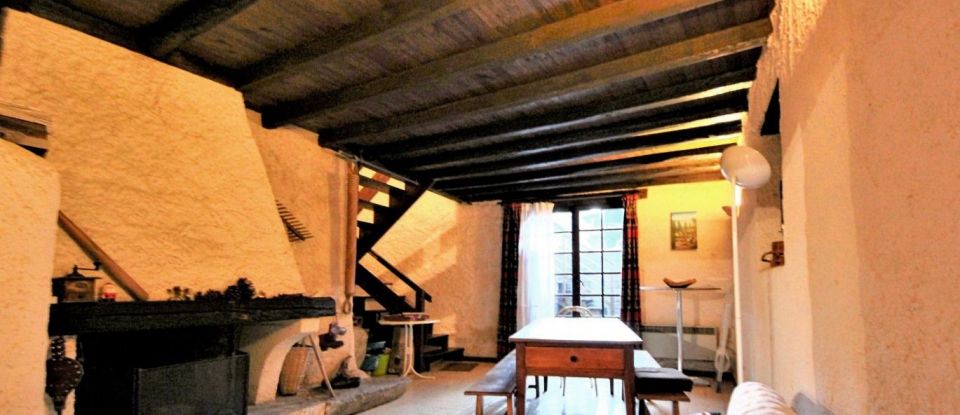 House 5 rooms of 91 m² in Capoulet-et-Junac (09400)