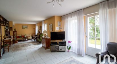 Maison traditionnelle 7 pièces de 170 m² à Chaville (92370)