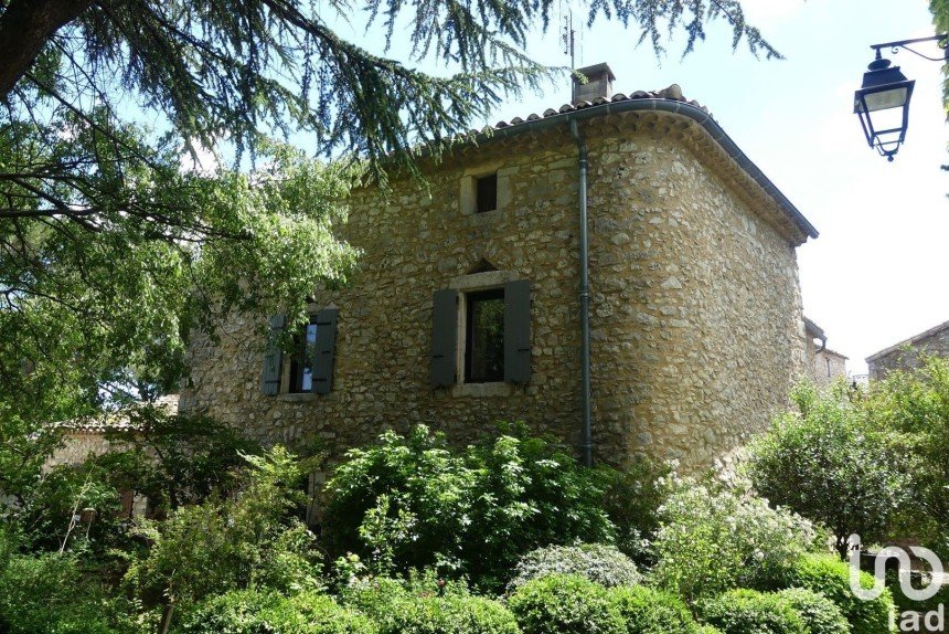 House 7 rooms of 142 m² in Méjannes-le-Clap (30430)