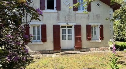 Traditional house 5 rooms of 95 m² in Linxe (40260)