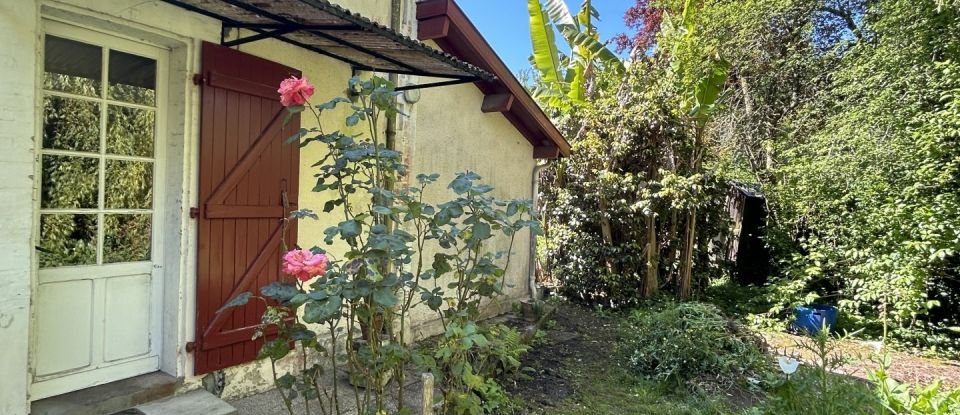 Traditional house 5 rooms of 95 m² in Linxe (40260)