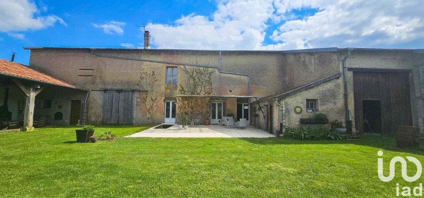 Maison de campagne 7 pièces de 202 m² à Saint-Hilaire-en-Woëvre (55160)