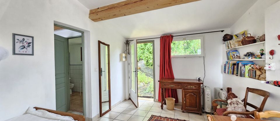 Maison traditionnelle 7 pièces de 175 m² à Tourrettes-sur-Loup (06140)