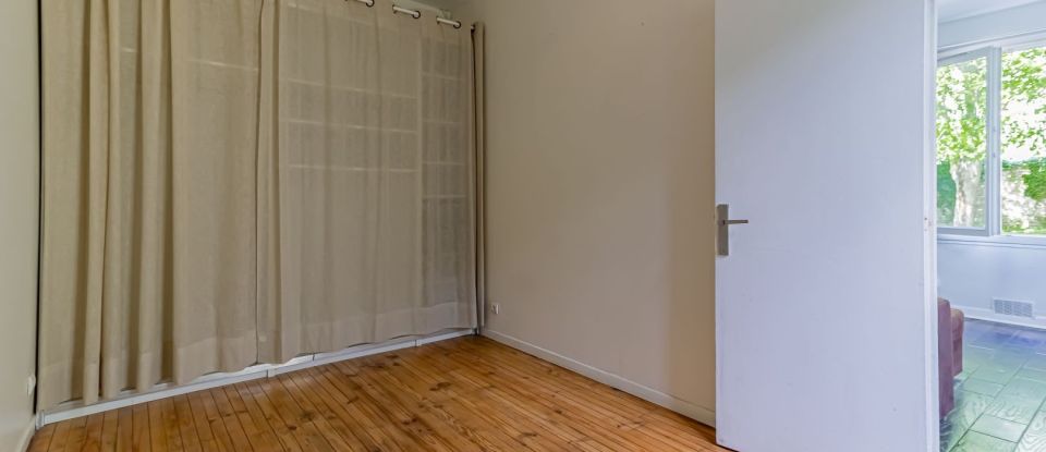 Apartment 3 rooms of 65 m² in Plaisir (78370)