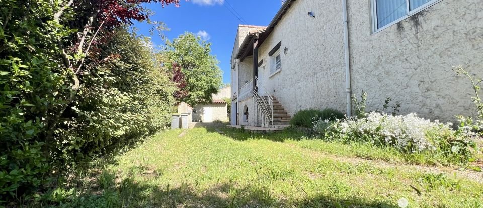 Maison traditionnelle 4 pièces de 106 m² à Saint-Maximin-la-Sainte-Baume (83470)