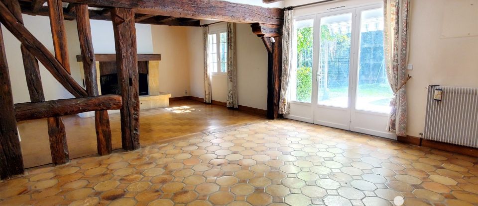 Traditional house 7 rooms of 221 m² in Véretz (37270)