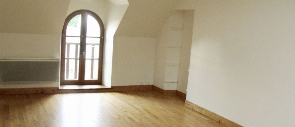 House 4 rooms of 84 m² in DICY (89120)