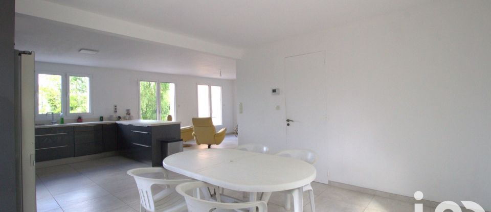 Maison 6 pièces de 131 m² à Saint-Rémy-lès-Chevreuse (78470)