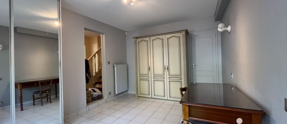 Maison 6 pièces de 222 m² à Angers (49000)
