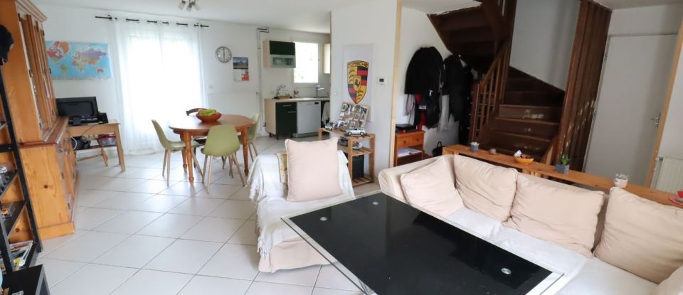 House 5 rooms of 90 m² in Cournon-d'Auvergne (63800)