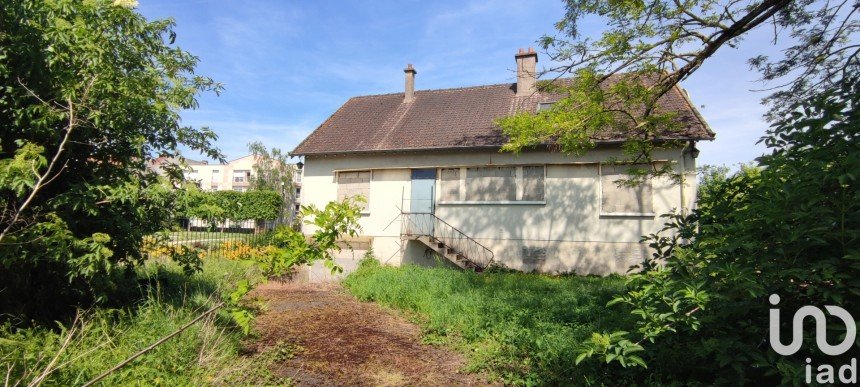 Maison traditionnelle 6 pièces de 160 m² à Brie-Comte-Robert (77170)