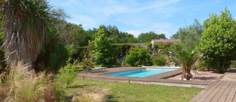 House 6 rooms of 151 m² in Saint-Jean-d'Illac (33127)