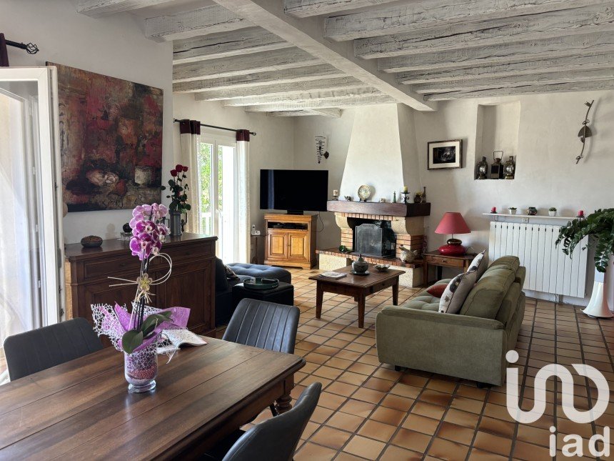 Maison 4 pièces de 130 m² à Castelnau-de-Guers (34120)