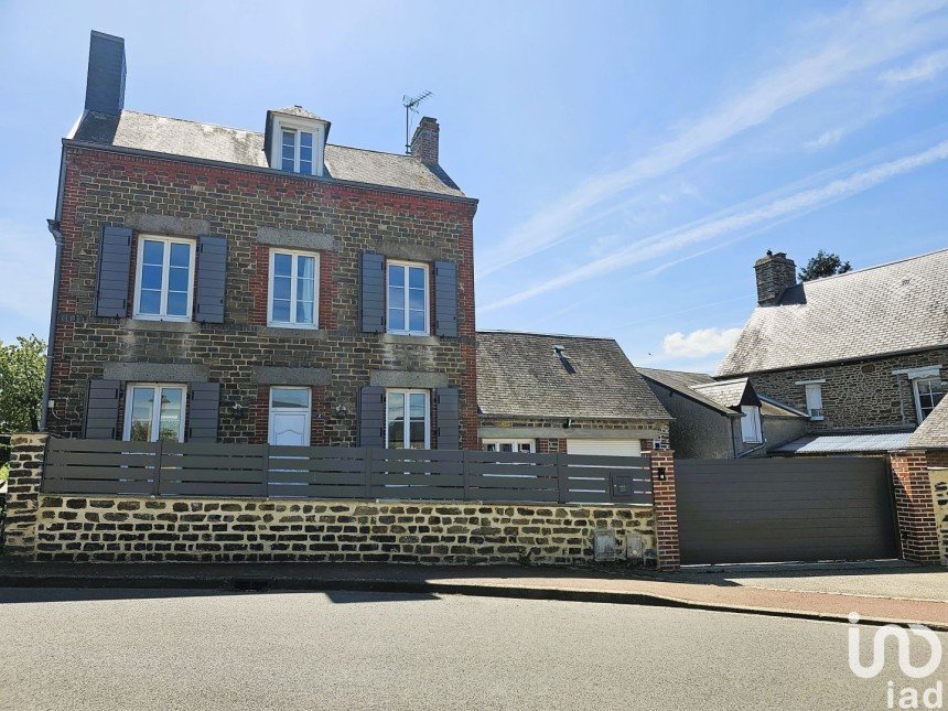 Maison 4 pièces de 90 m² à Saint-Pierre-du-Regard (61790)