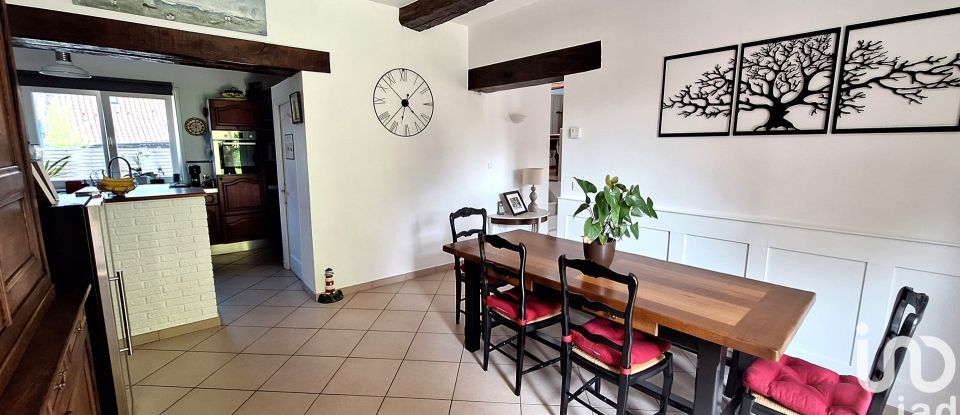 Farm 5 rooms of 179 m² in Orchies (59310)